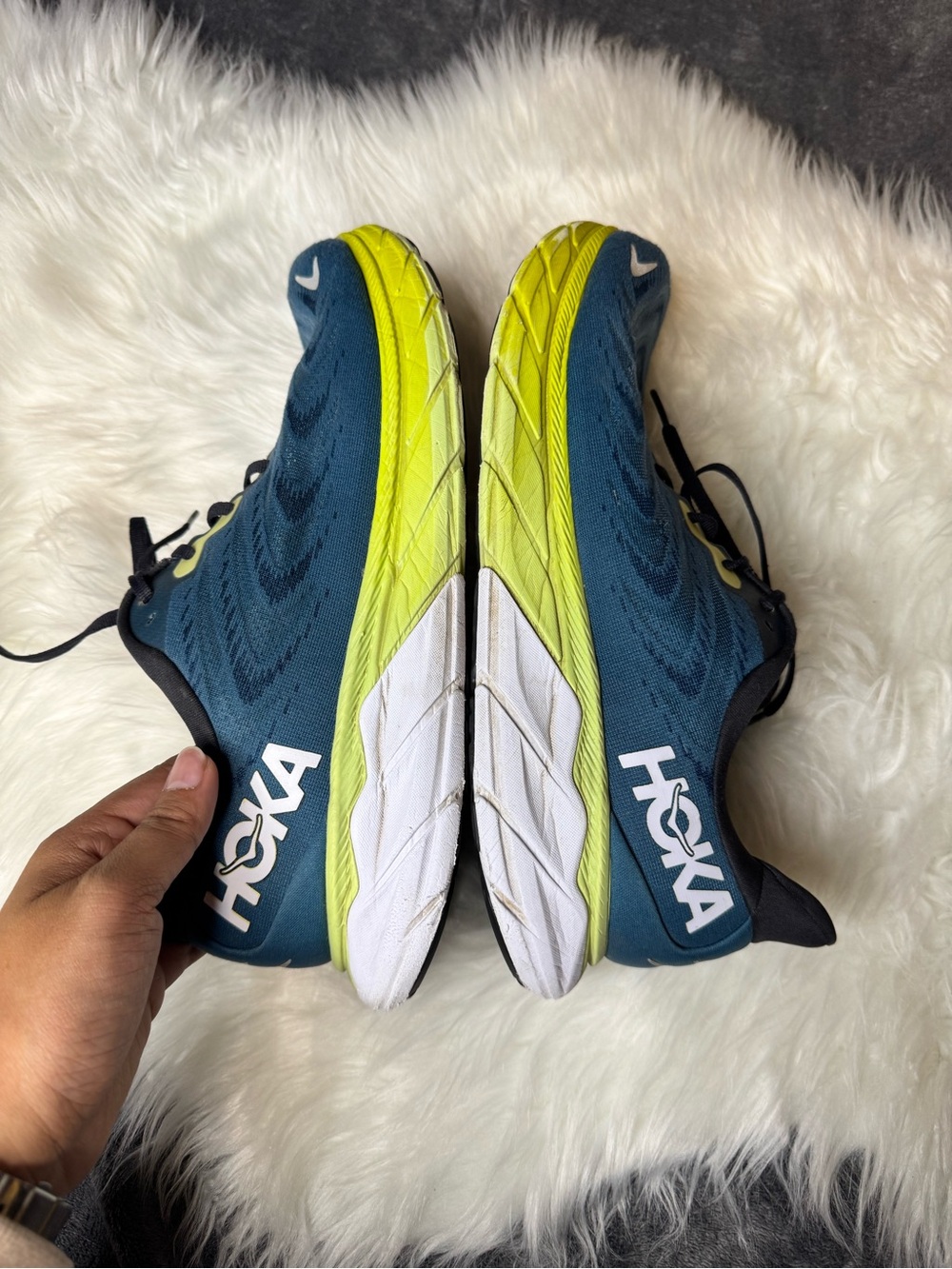 Men’s Hoka One One Arahi 6 Stability Running Sneakers Size 12 Wide Retails: $145 - Picture 6 of 9